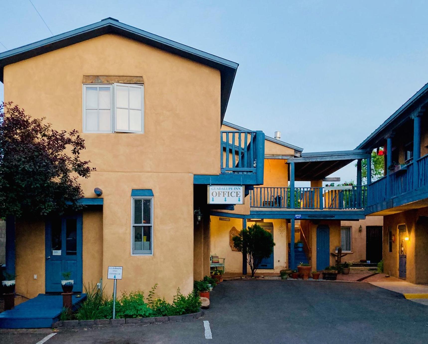 Hotel Guadalupe Inn - Image 1