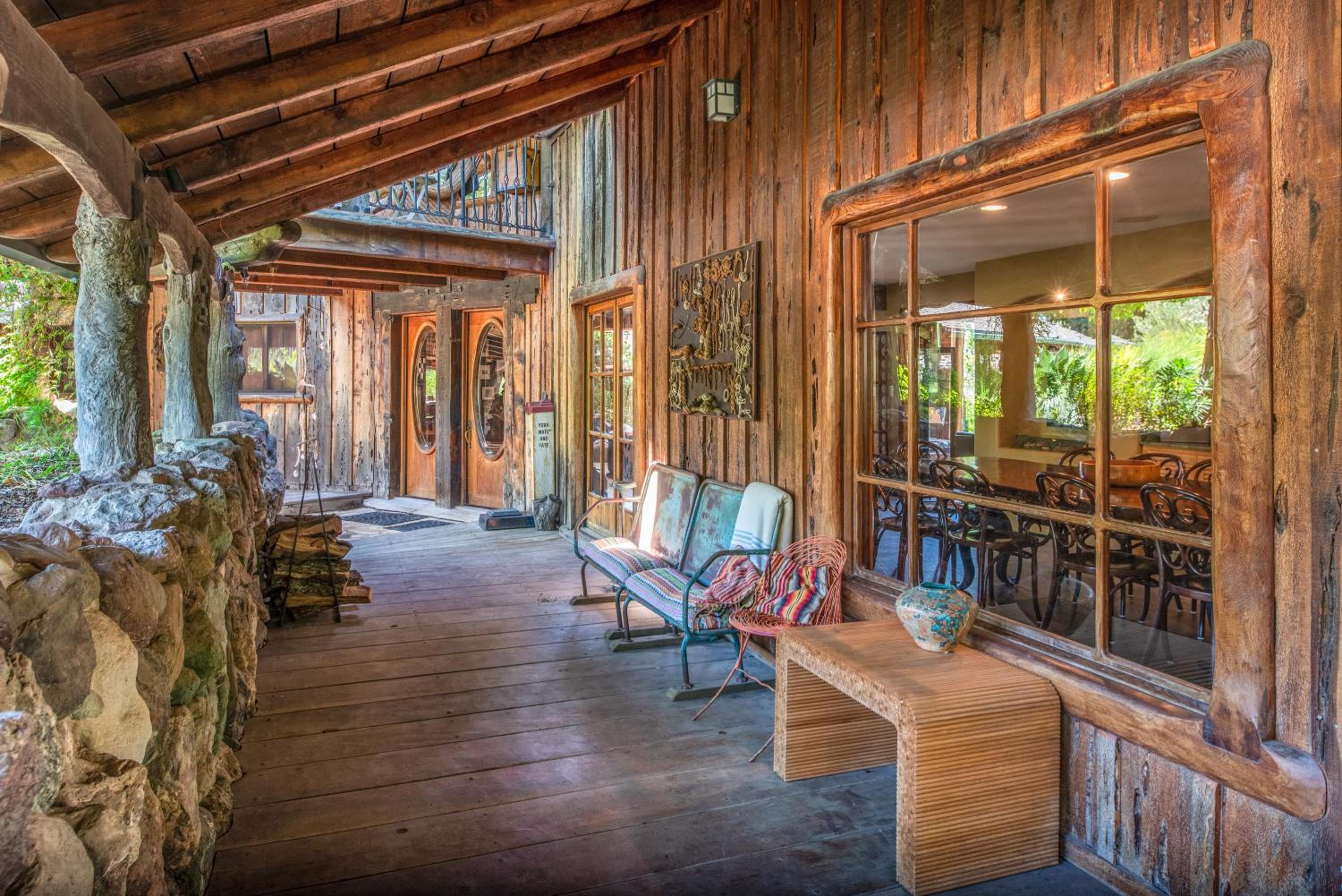 Inn Paradiso