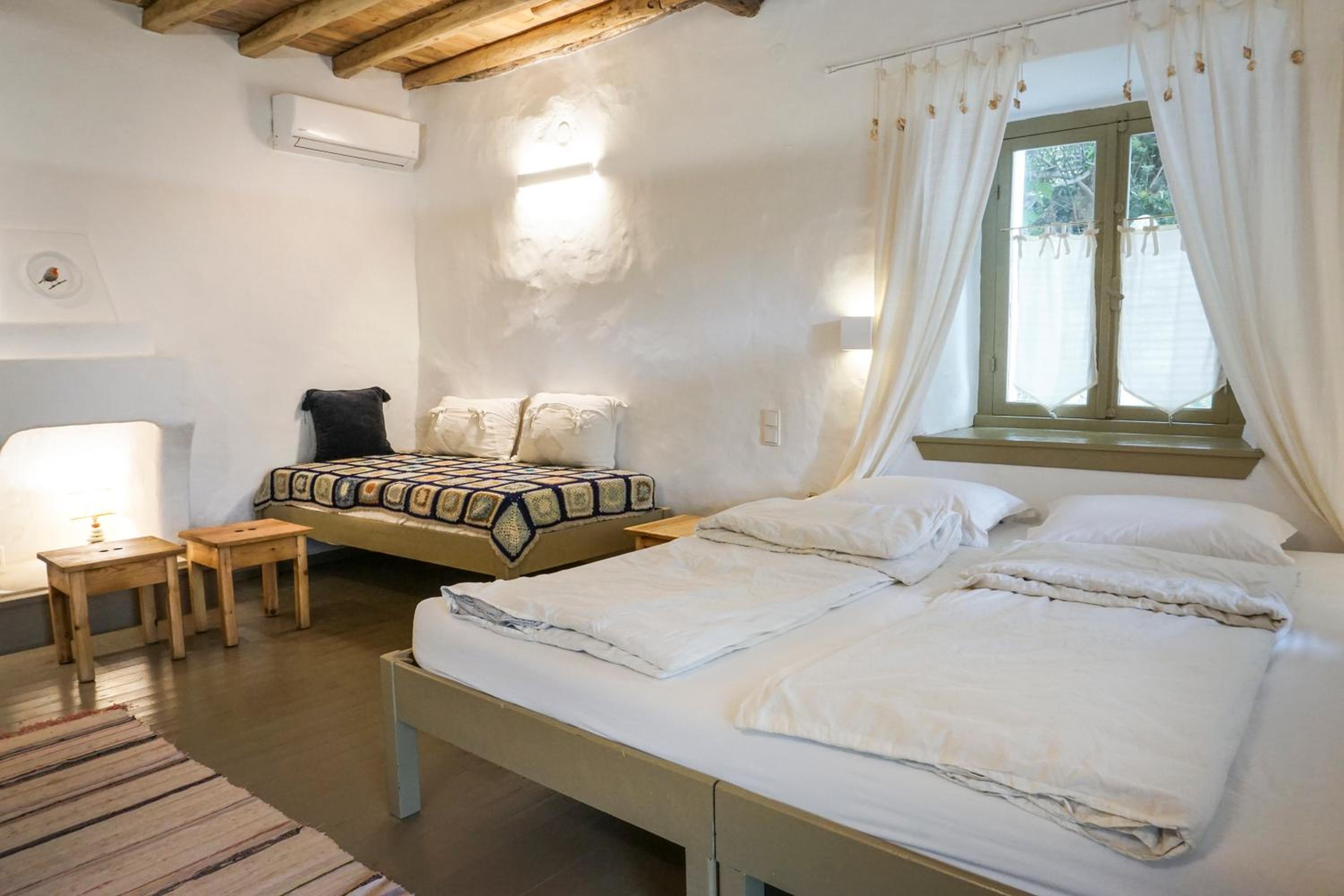 Ghermaniko Guesthouse