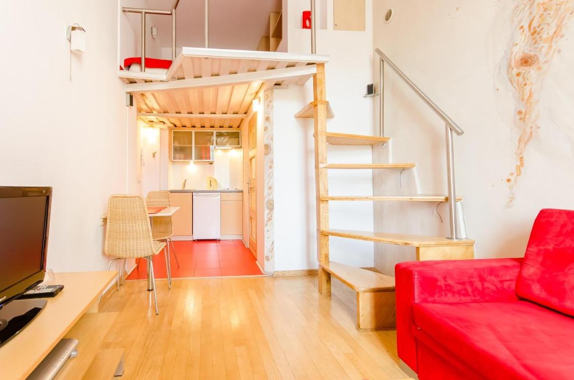 Central Krak Apartments - studios view 5
