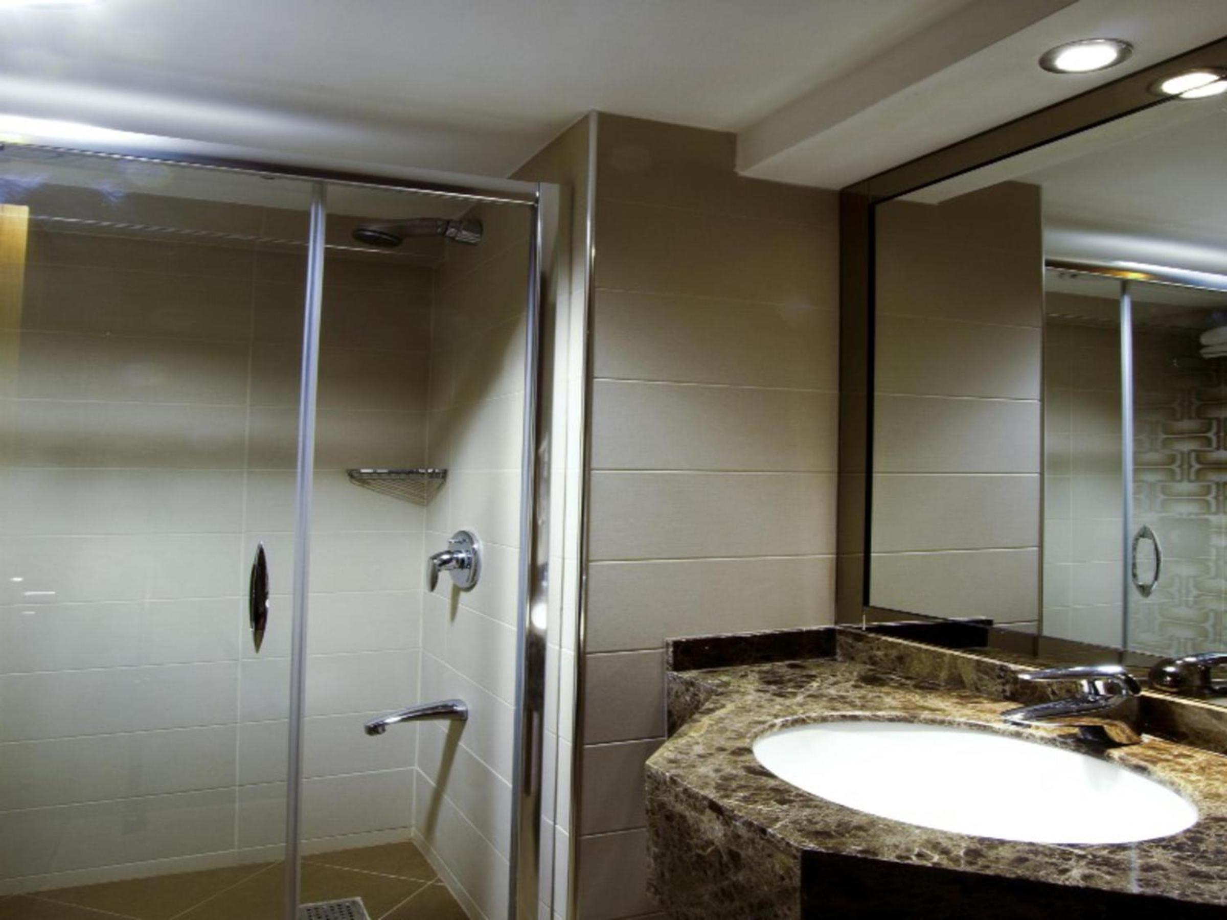 Bella Hotel - Image 5