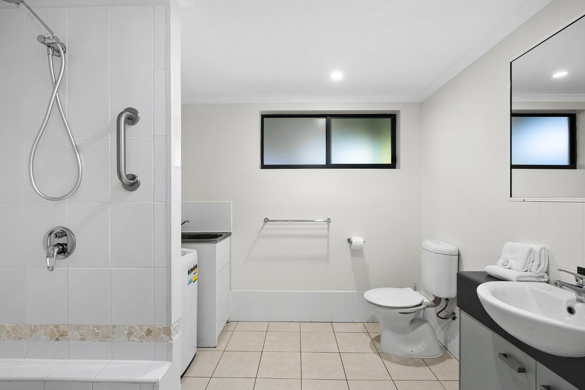 Trinity Beach Vacations - Blue Lagoon Resort - Property Image 4