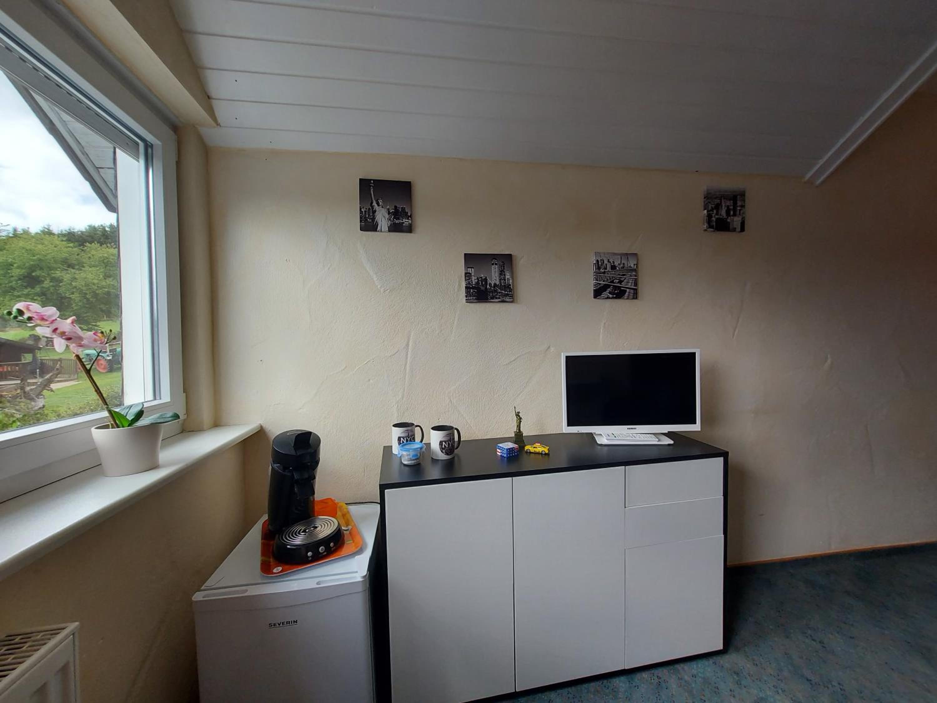 Photo 32