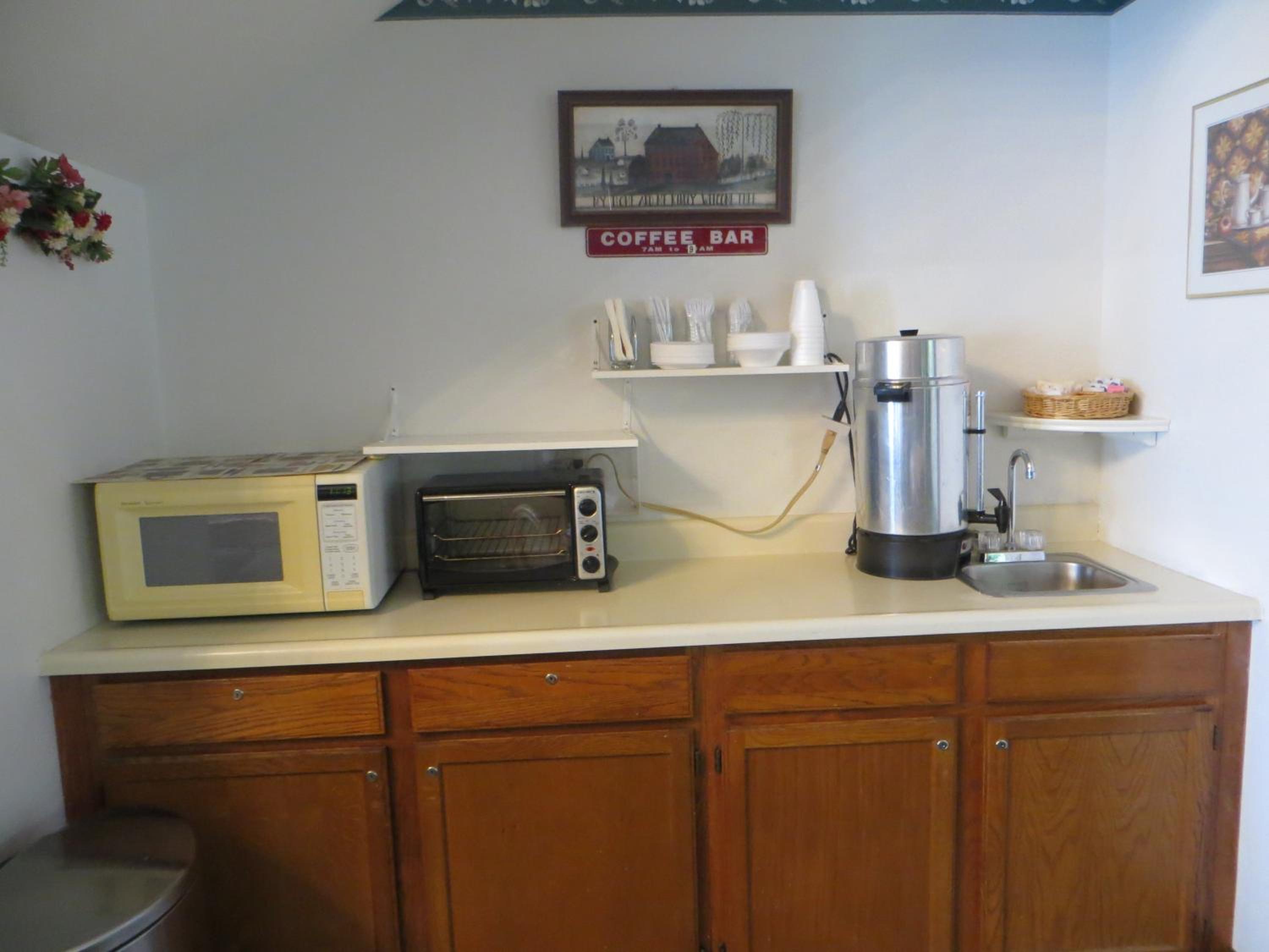 Deluxe Inn Nebraska City - Property Image 11