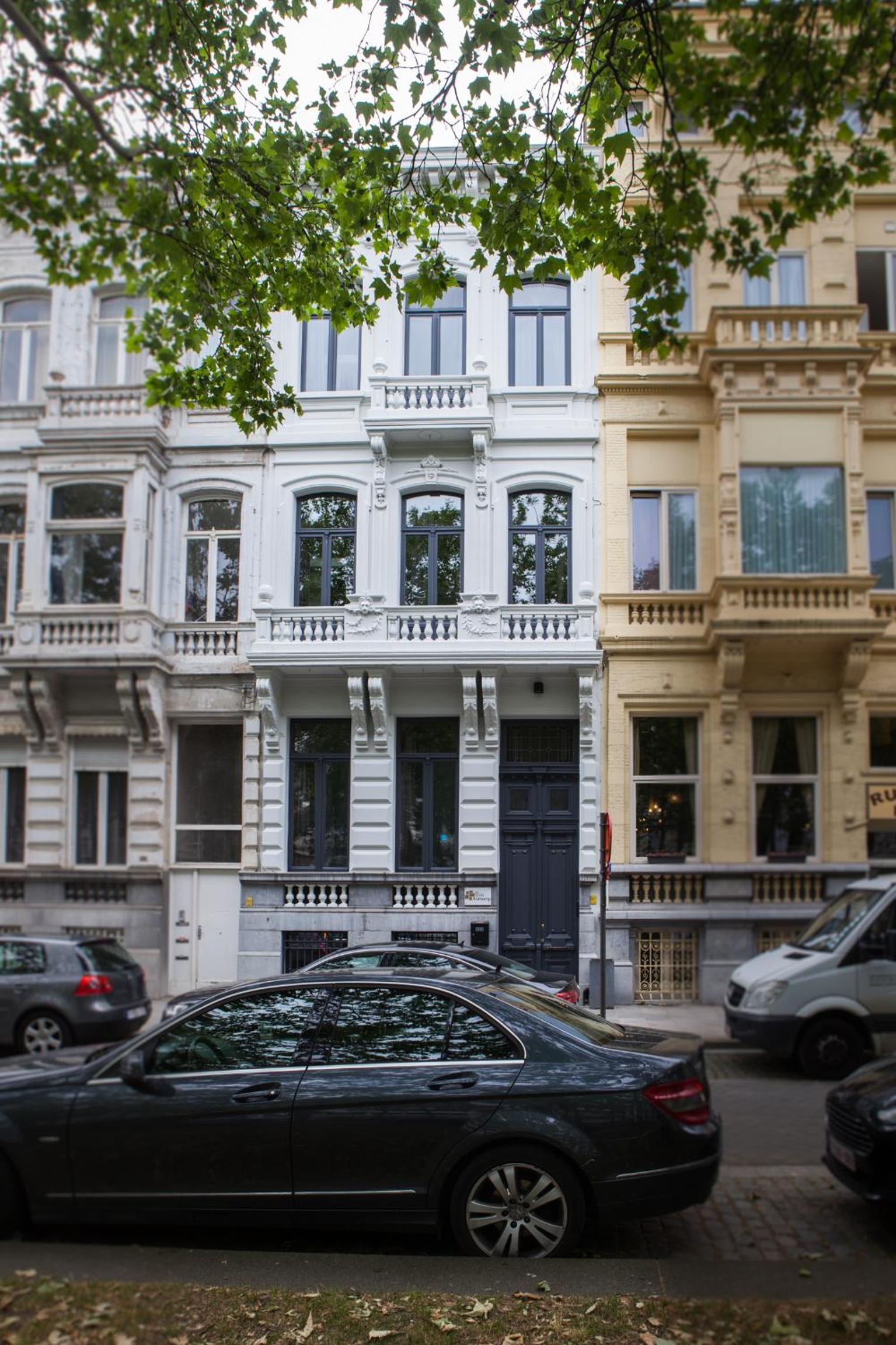 B in Antwerp view 3