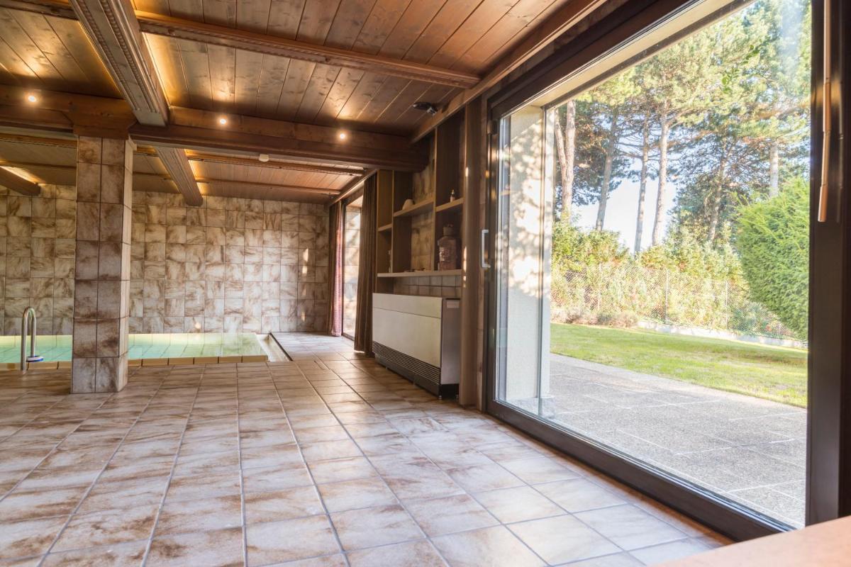 Yes, it is RETRO - Big Villa with Indoor Pool