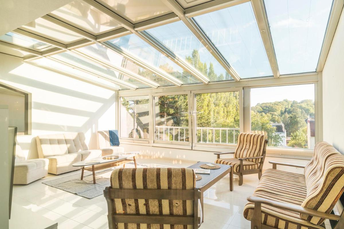 Yes, it is RETRO - Big Villa with Indoor Pool