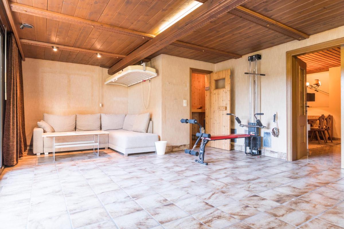 Yes, it is RETRO - Big Villa with Indoor Pool