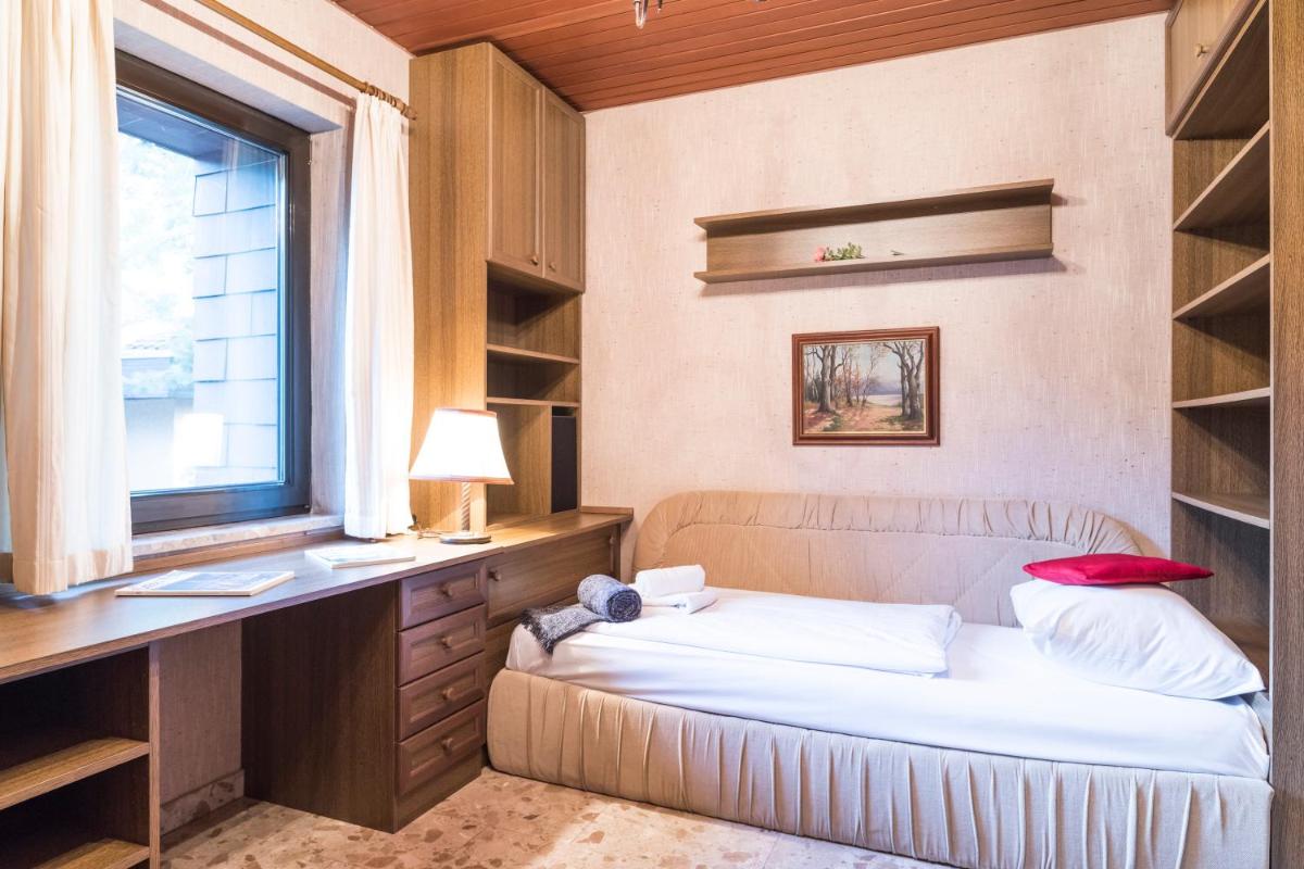 Yes, it is RETRO - Big Villa with Indoor Pool