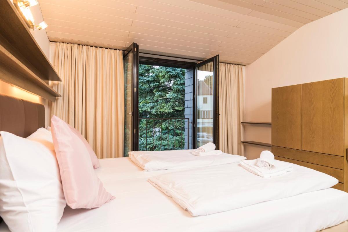 Yes, it is RETRO - Big Villa with Indoor Pool