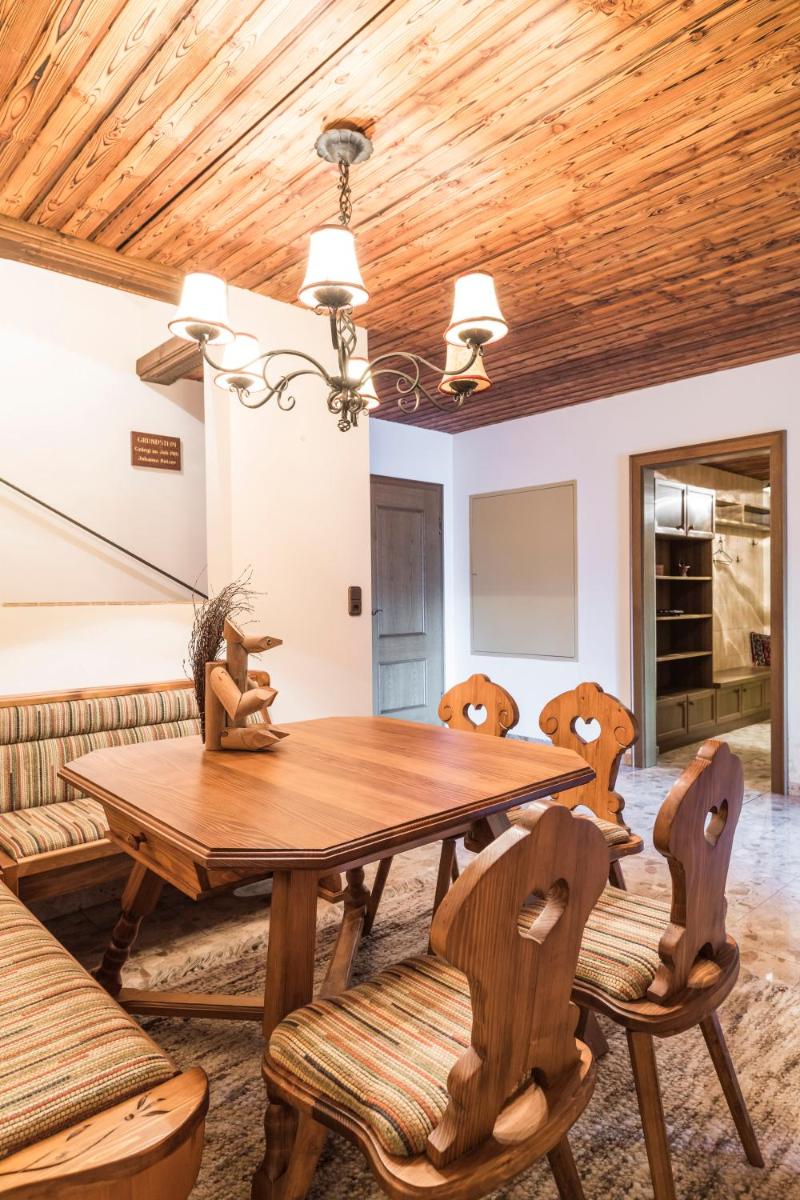 Yes, it is RETRO - Big Villa with Indoor Pool