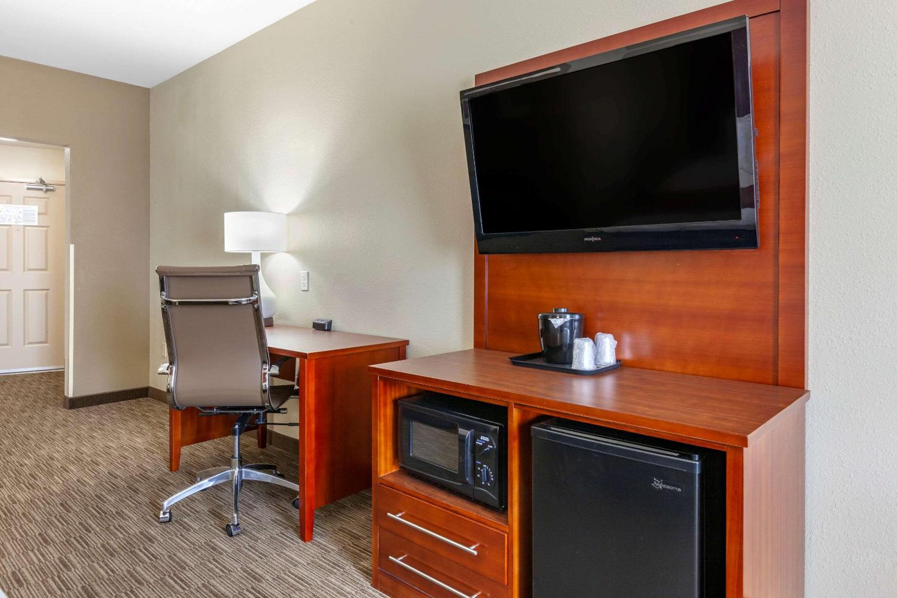 Comfort Suites Oshkosh West