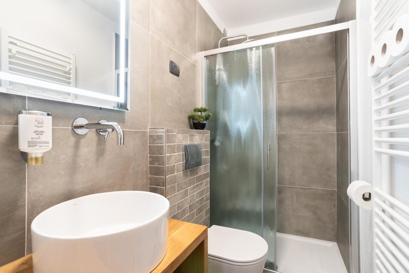 CAPRARIA appartments in historic center, with private parking view 3