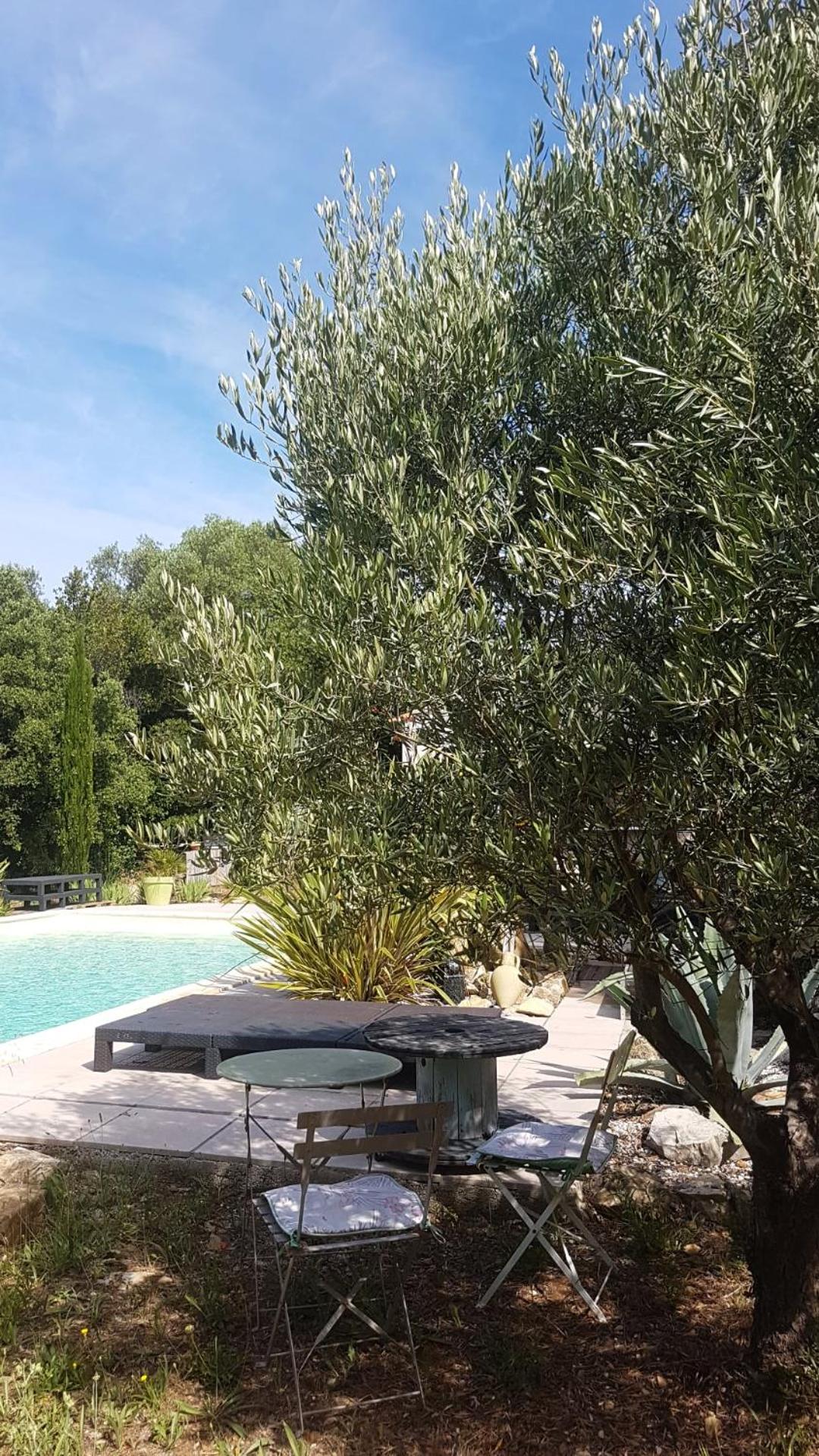 Bastide Cigaline view 3