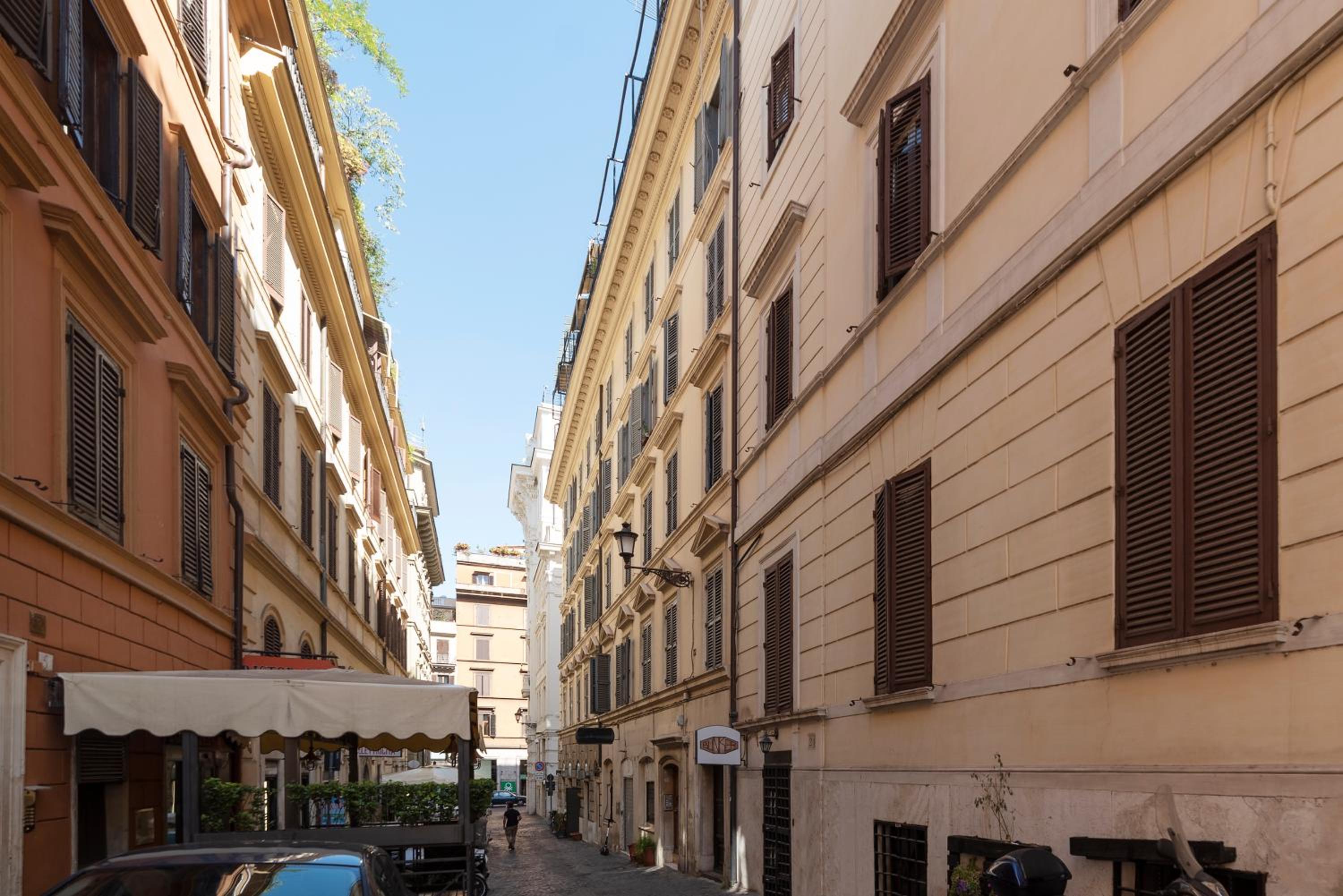 GuestHost - Fontana di Trevi Design Apartment