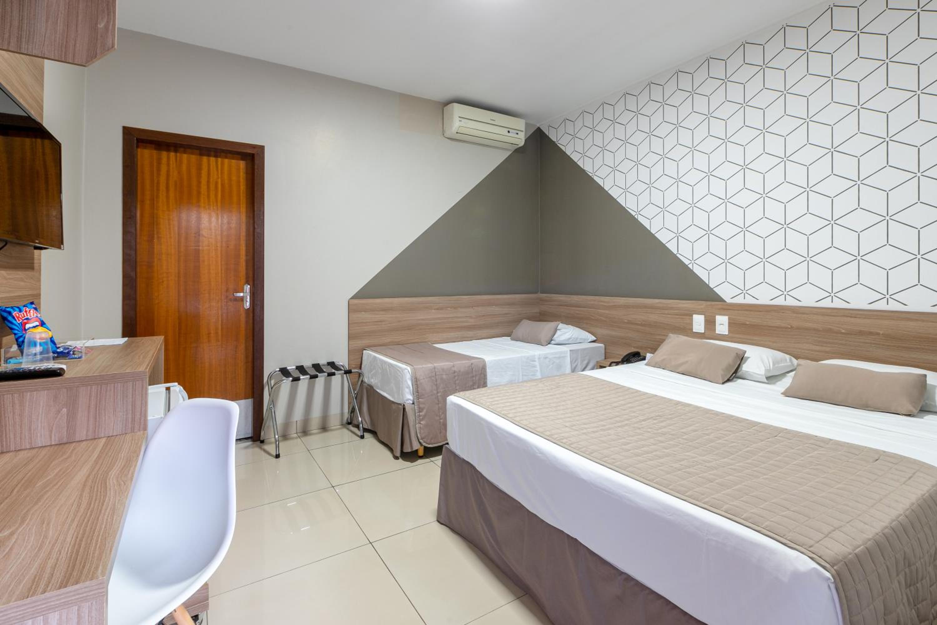 Avenida Hotel