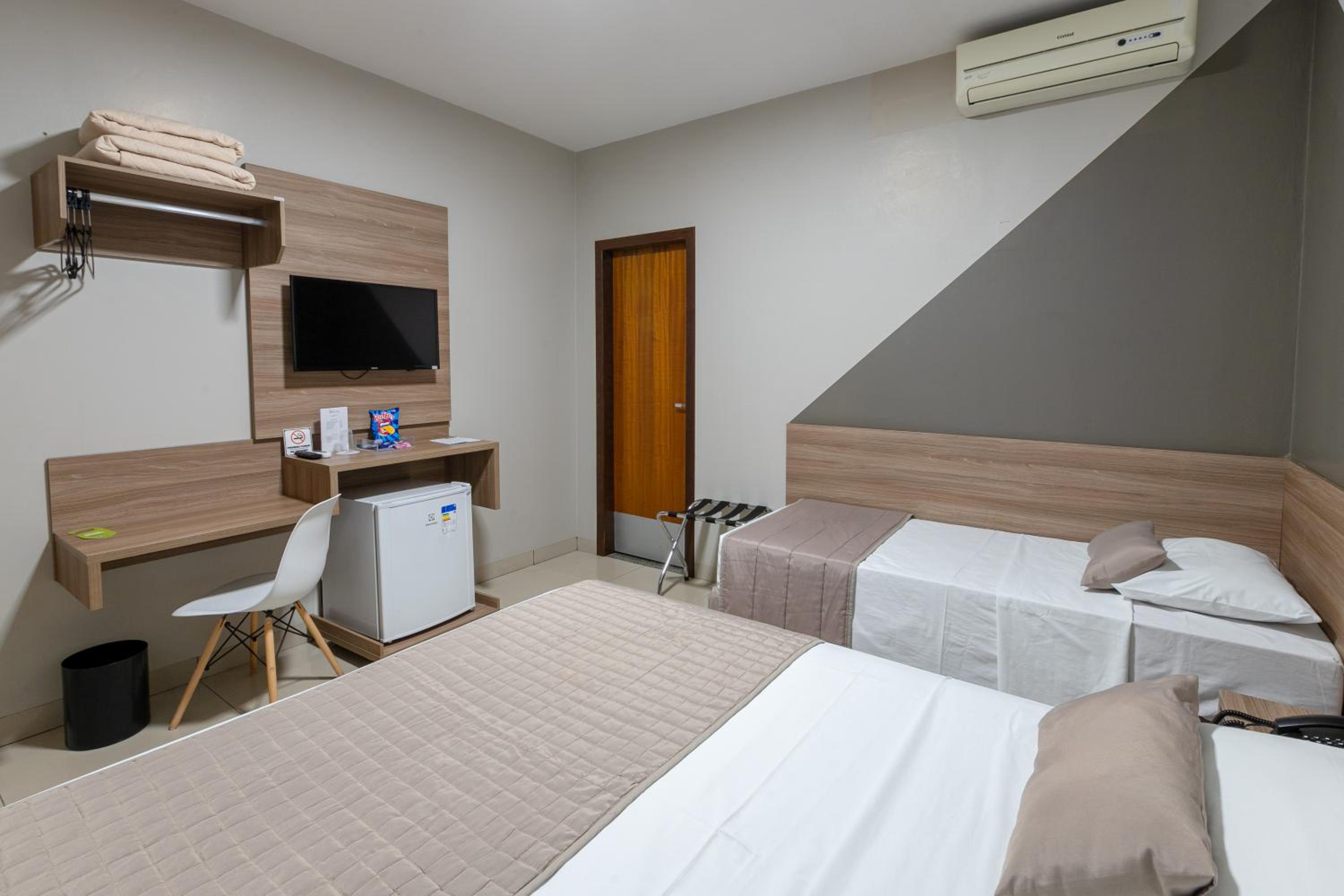 Avenida Hotel