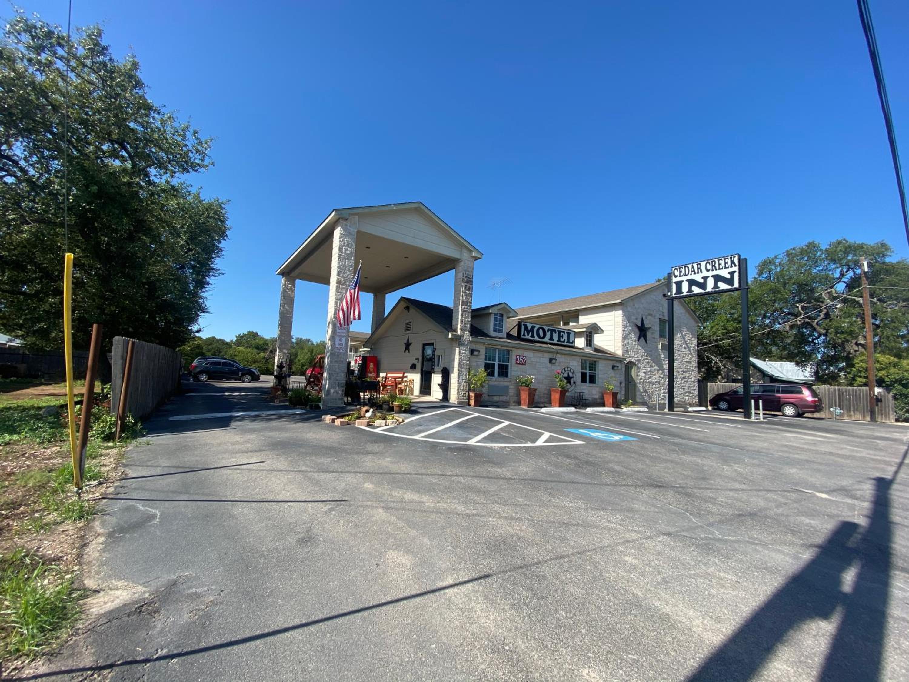 Cedar Creek Inn - Property Image 36