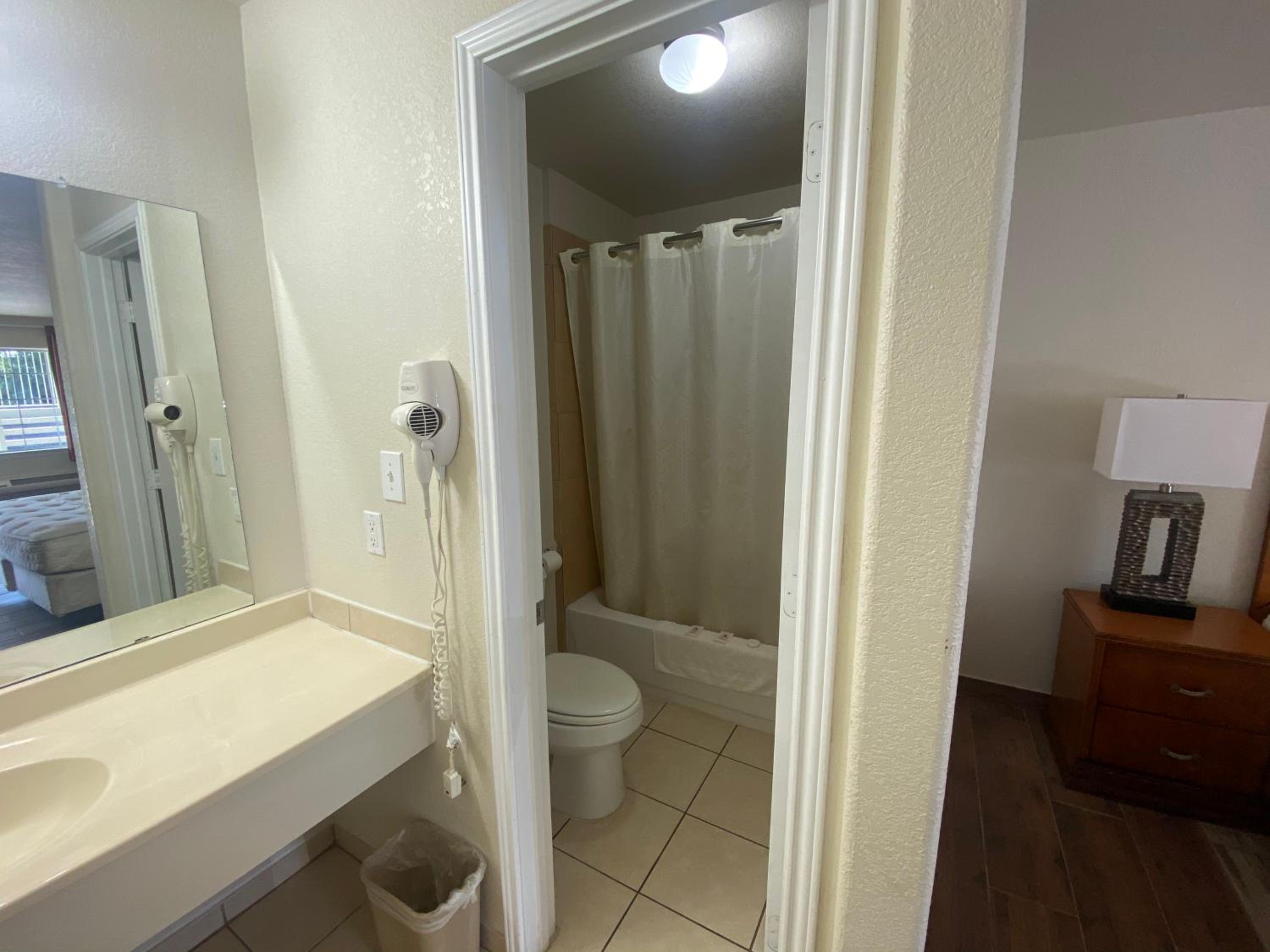 Cedar Creek Inn - Property Image 28