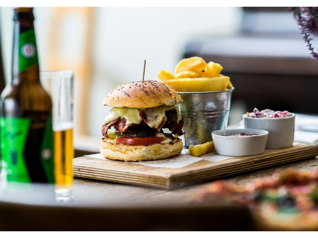 The Oakhill Inn