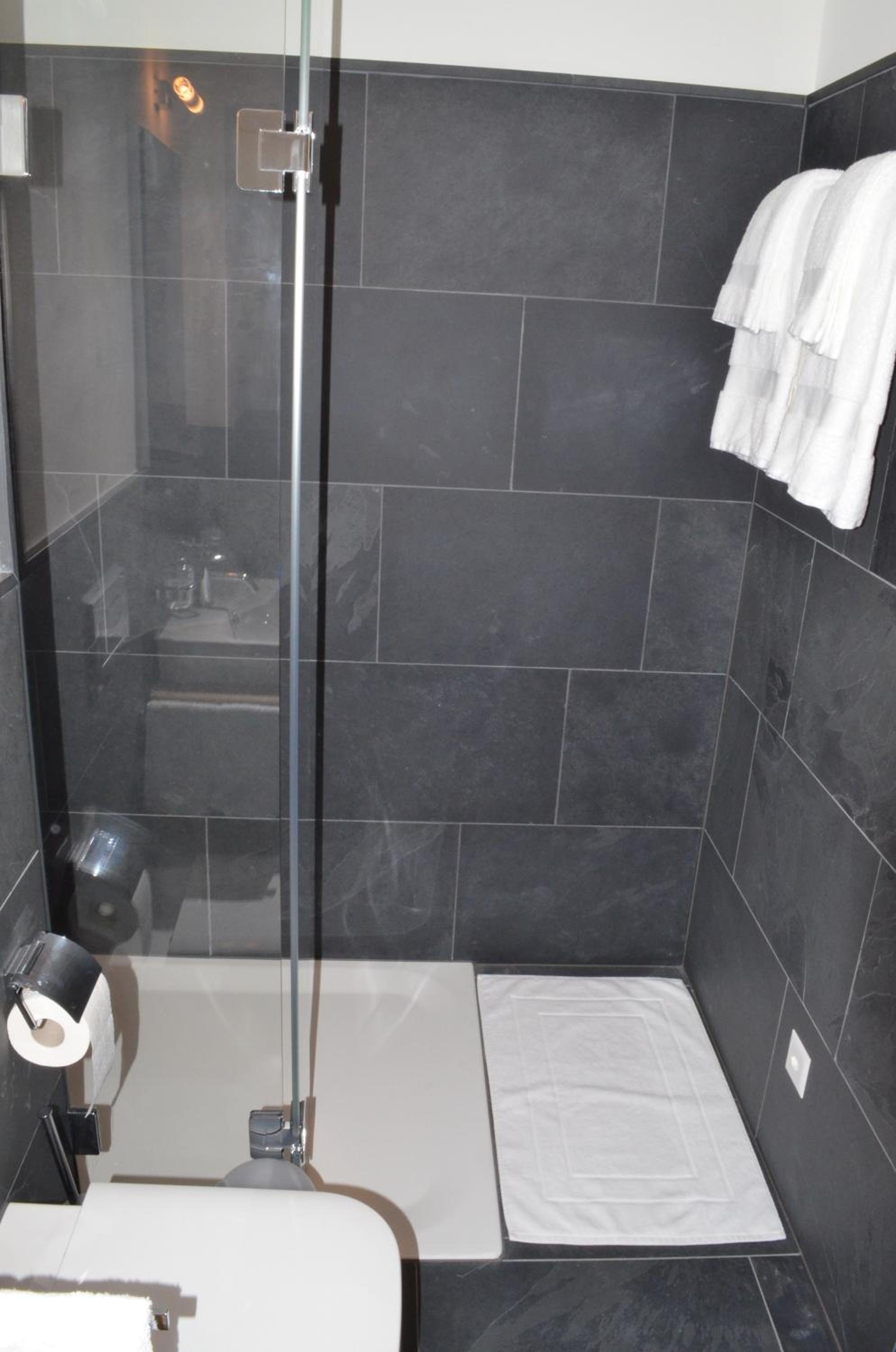Photo 24