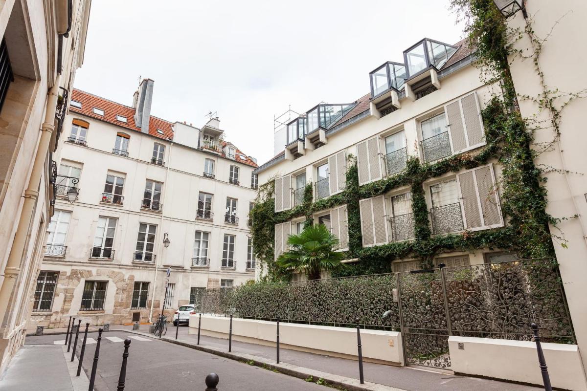 GuestReady - Spacious apartment in the heart of the Marais