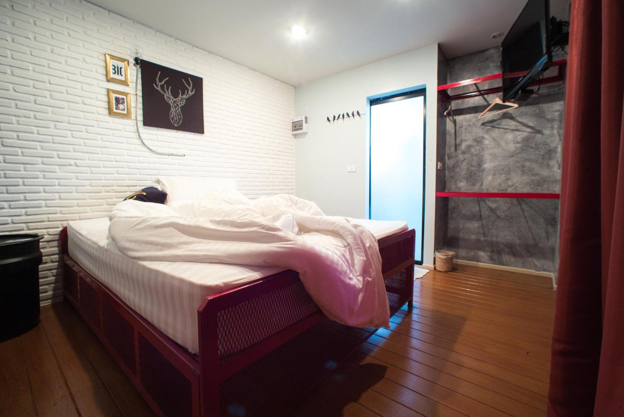 Patoey House