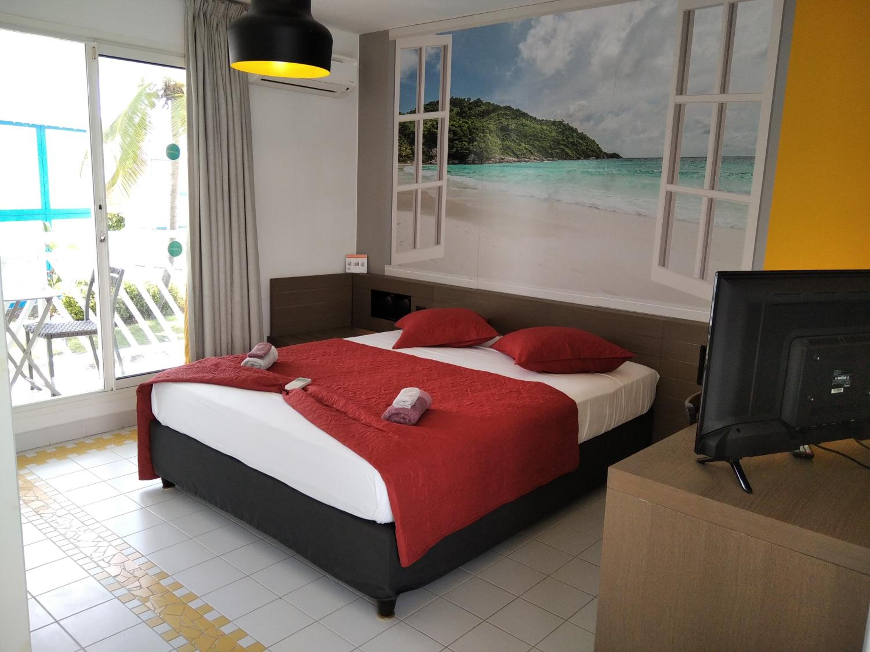 Studio avec GRANDE PISCINE, PLAGE Cannelle Caraïbes view 2