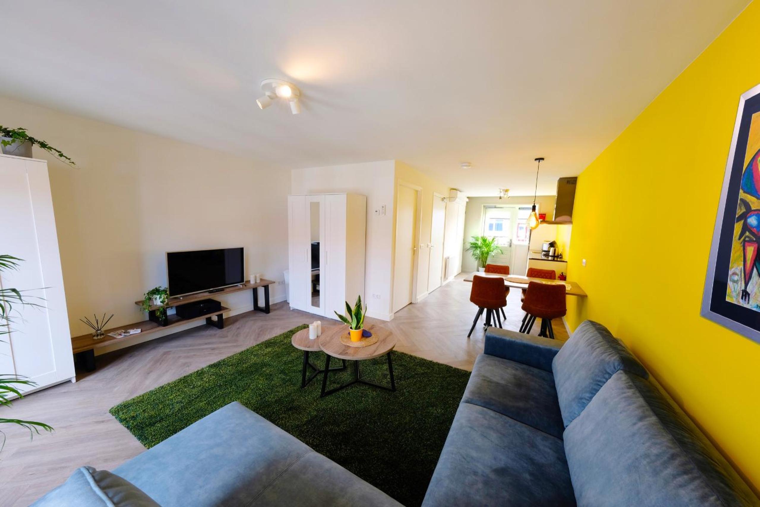 Fantastic 90m2 Two-Bedroom Apartment with Terrace - WA7B view 4