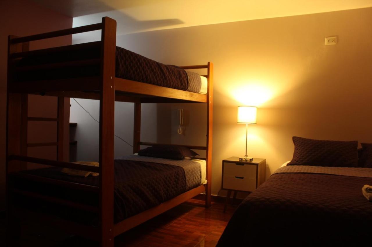 Montreal Hostal