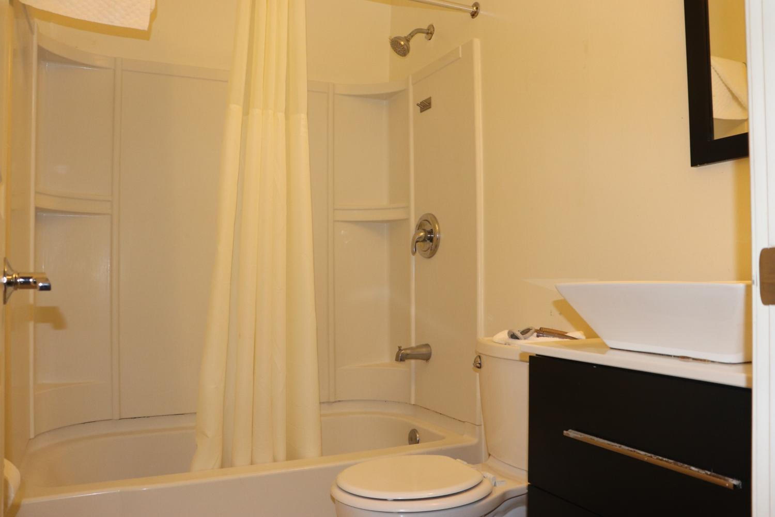 Curtis Inn & Suites