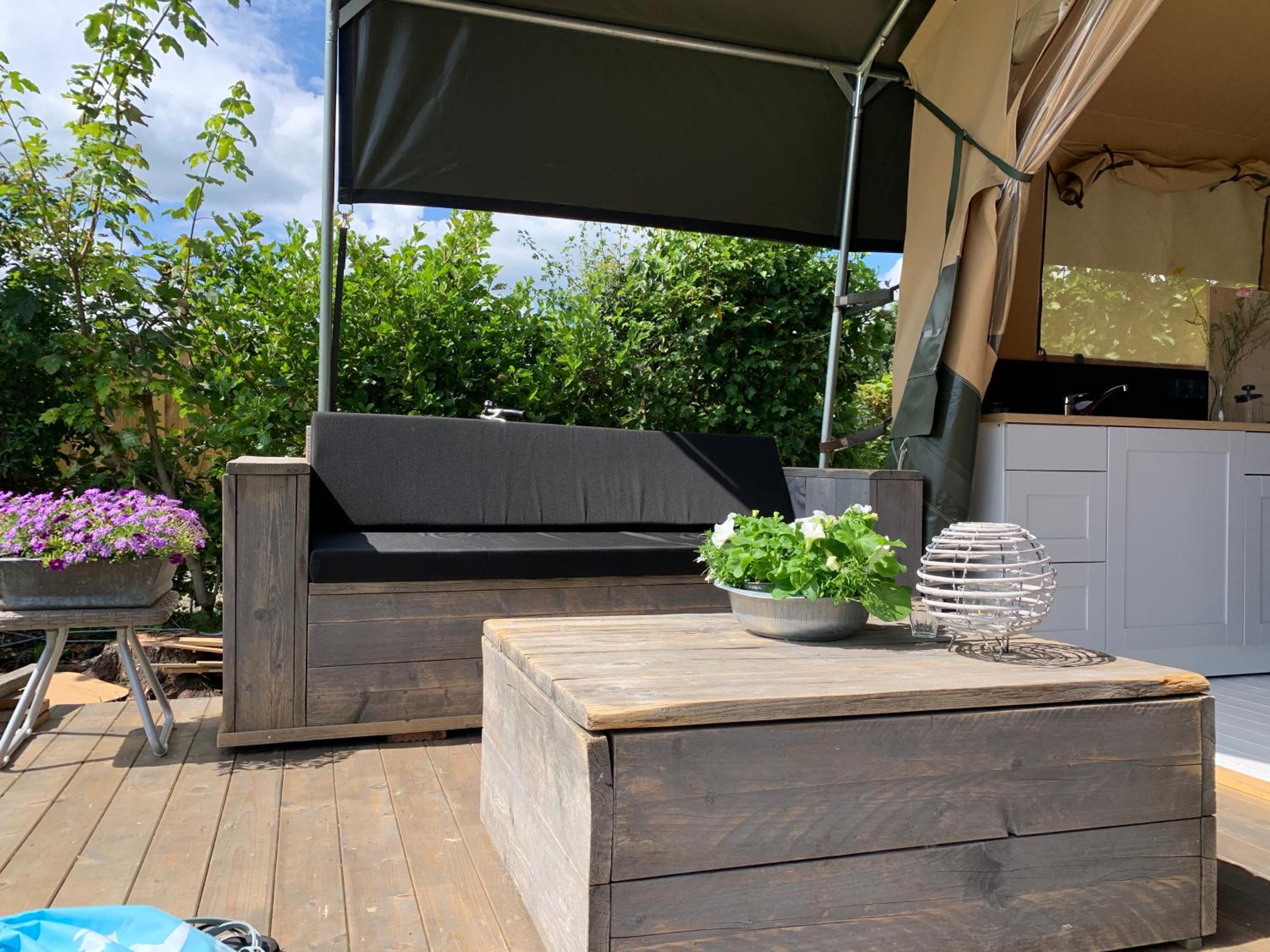 Glamping aan de Plas view 3