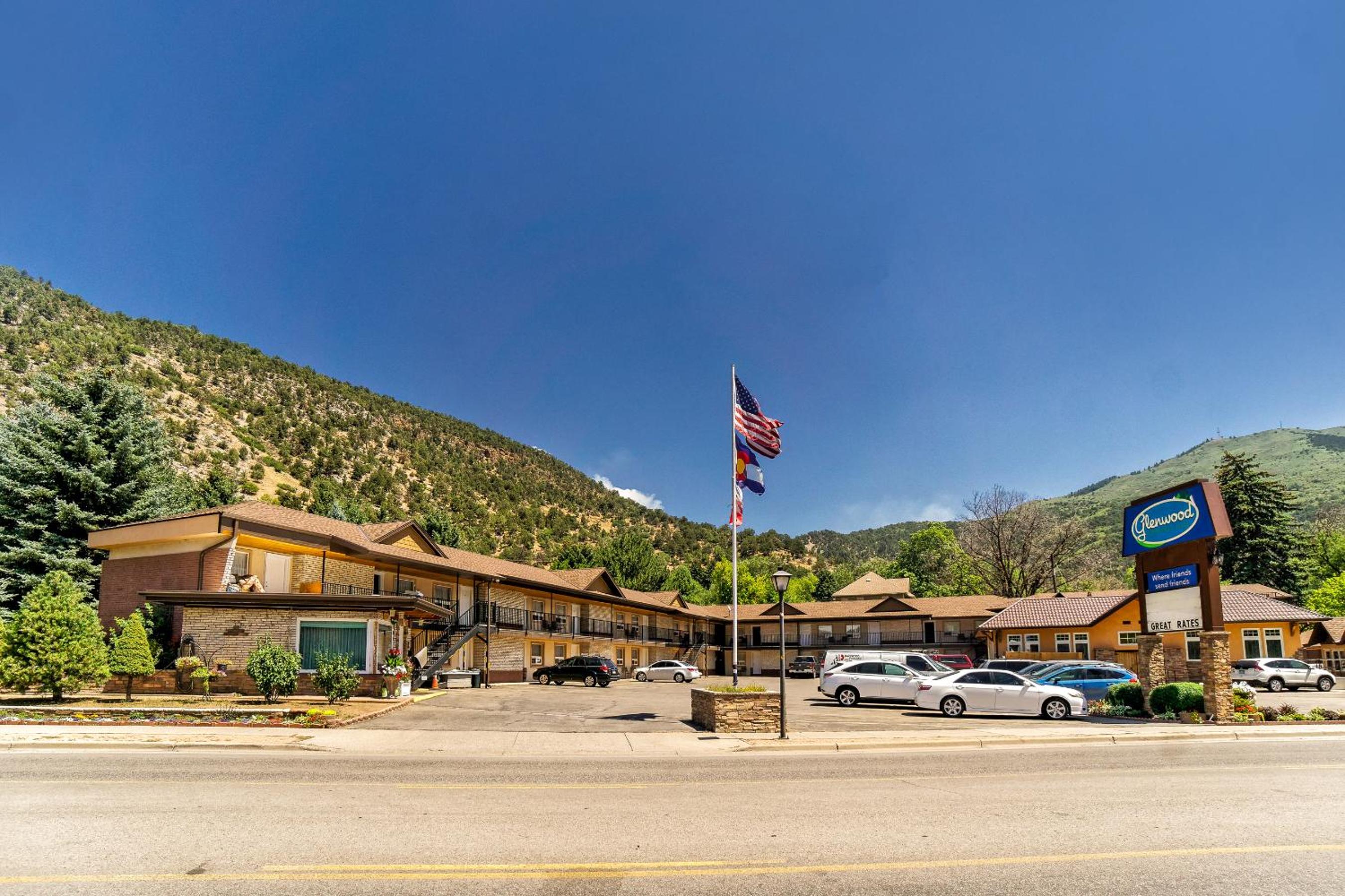 Glenwood Springs Inn view 4