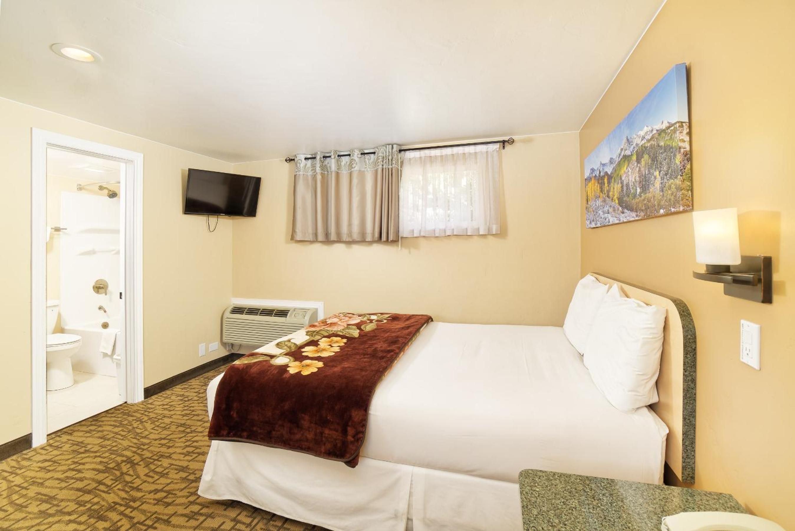Glenwood Springs Inn view 5