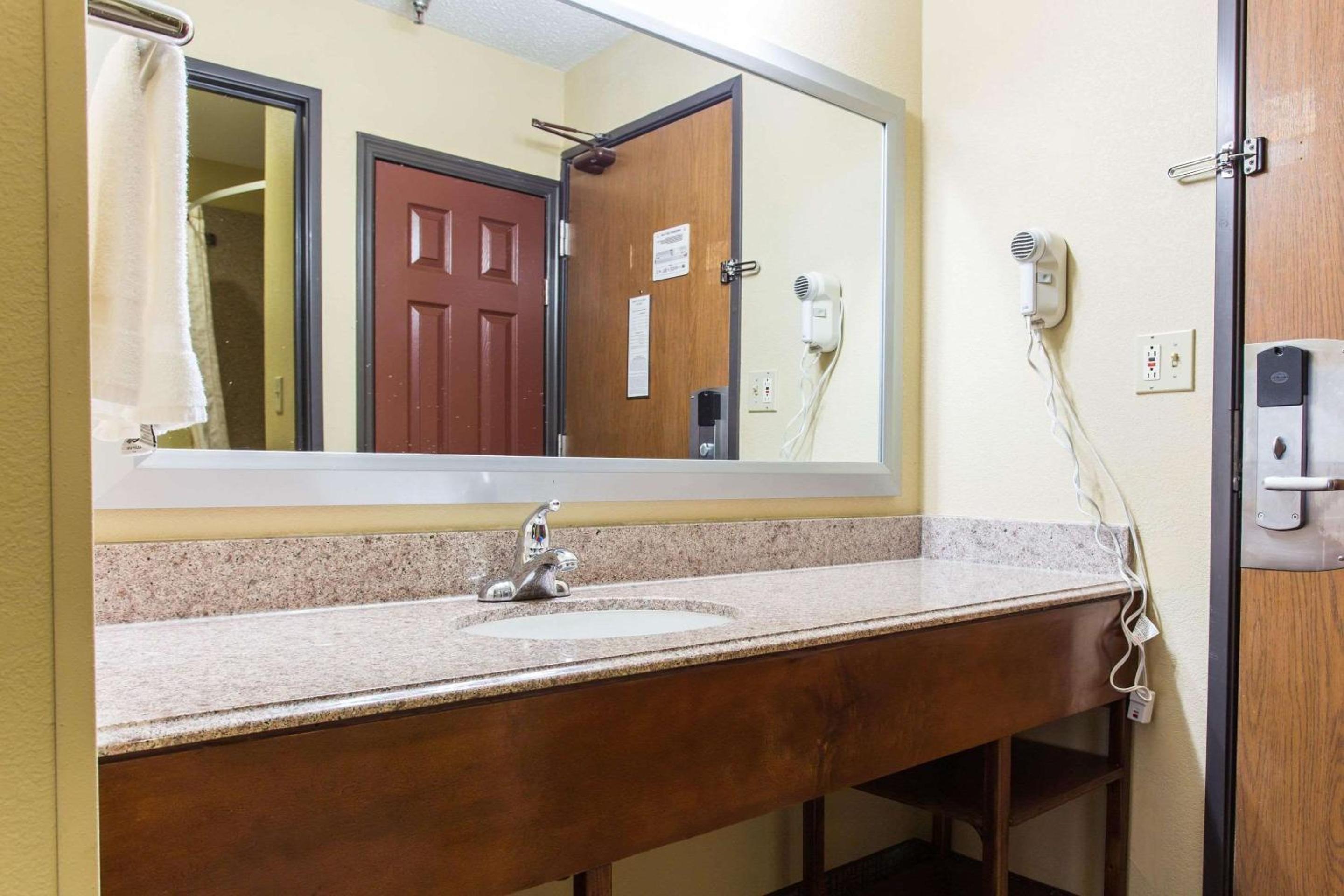 Comfort Inn Columbia West, Photo 17