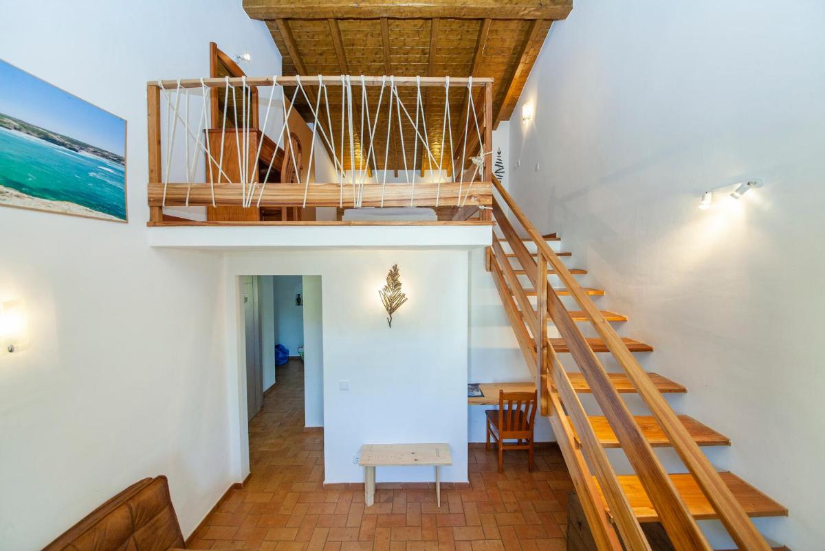 H - Montes de Praias GuestHouse view 4
