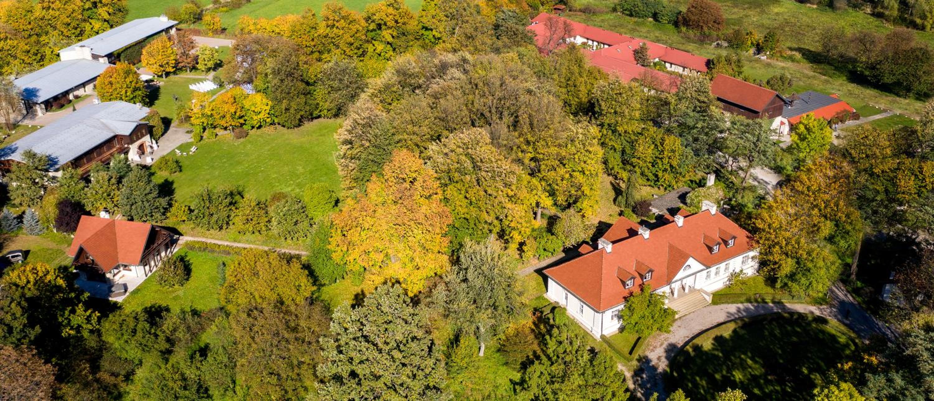 Hotel Dwór w Tomaszowicach - Image 1