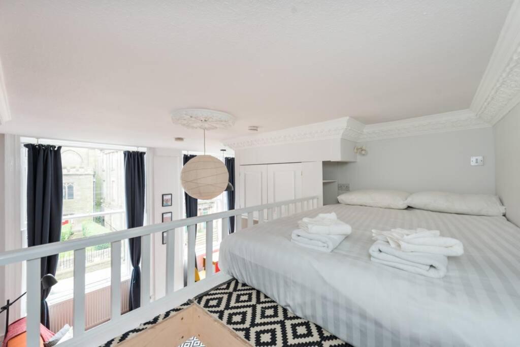 Newly refurbished city centre chic pad view 3