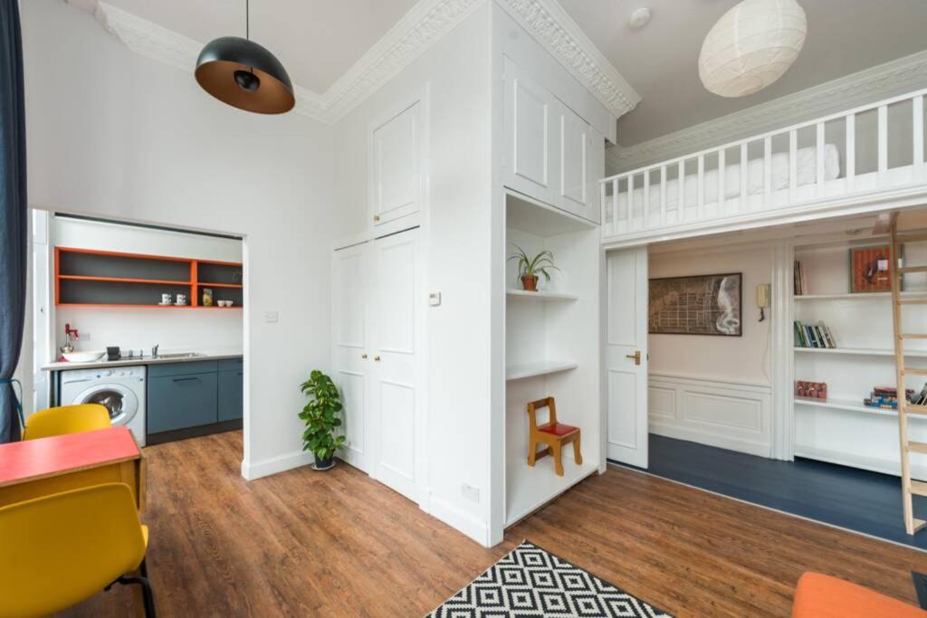 Newly refurbished city centre chic pad view 5