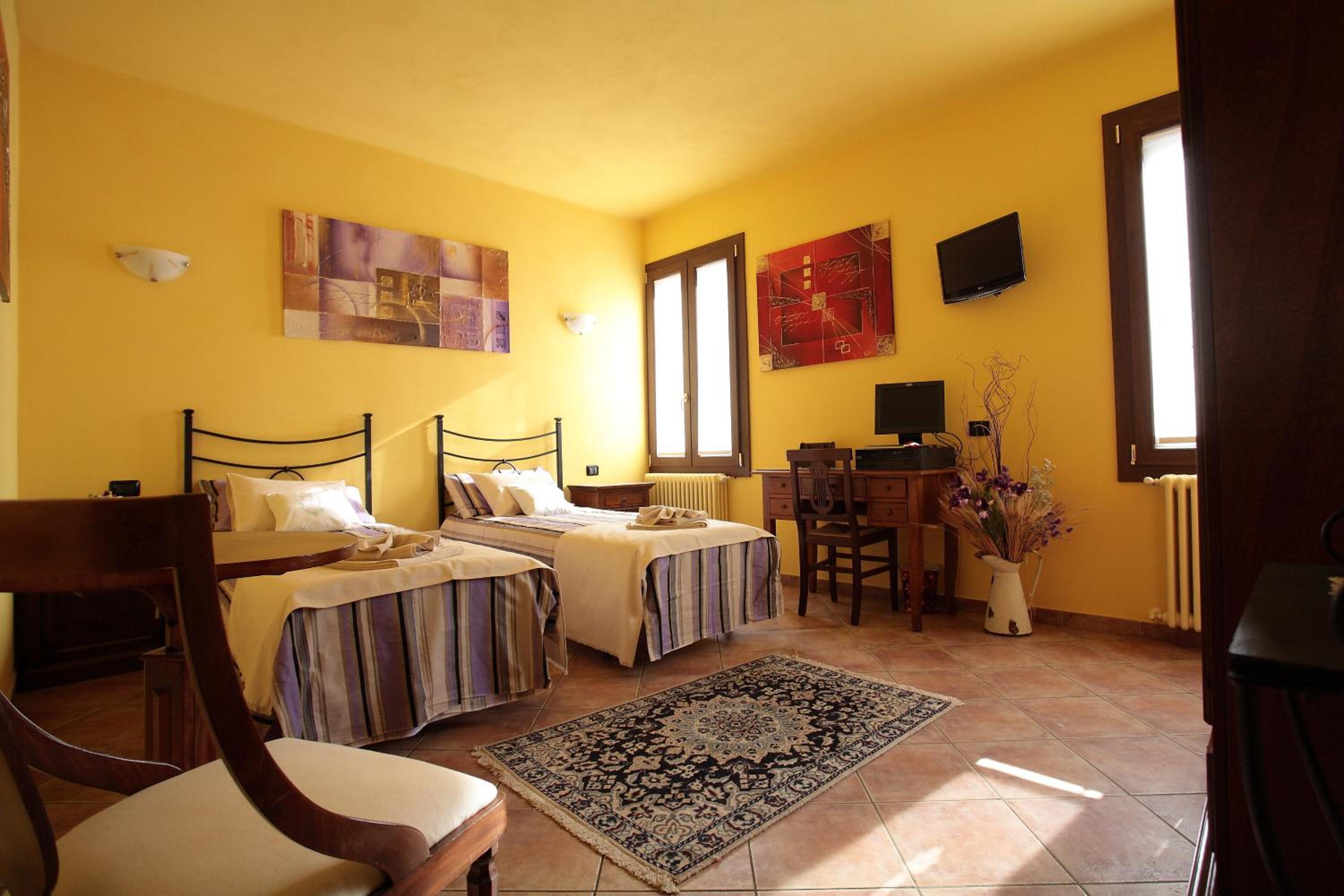 Casa di Campagna B&B La Corte Ferrara