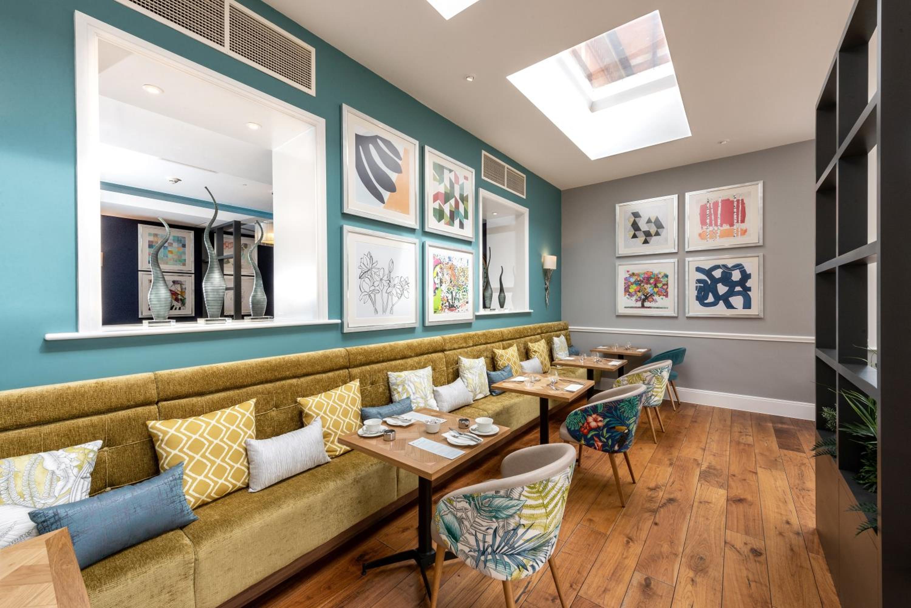 Basingstoke Vacations - Oakley Hall Hotel - Property Image 2