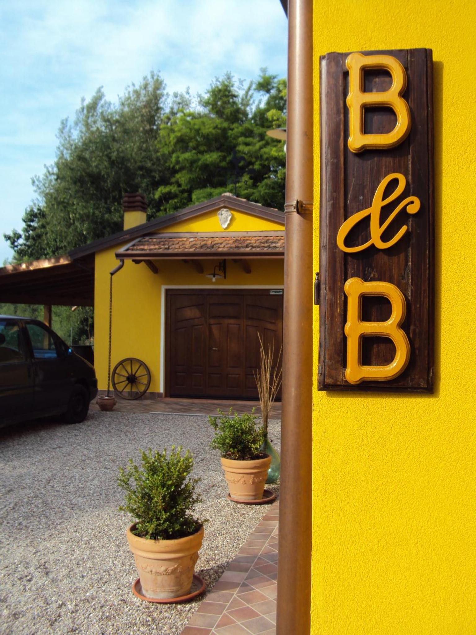 Casa di Campagna B&B La Corte Ferrara