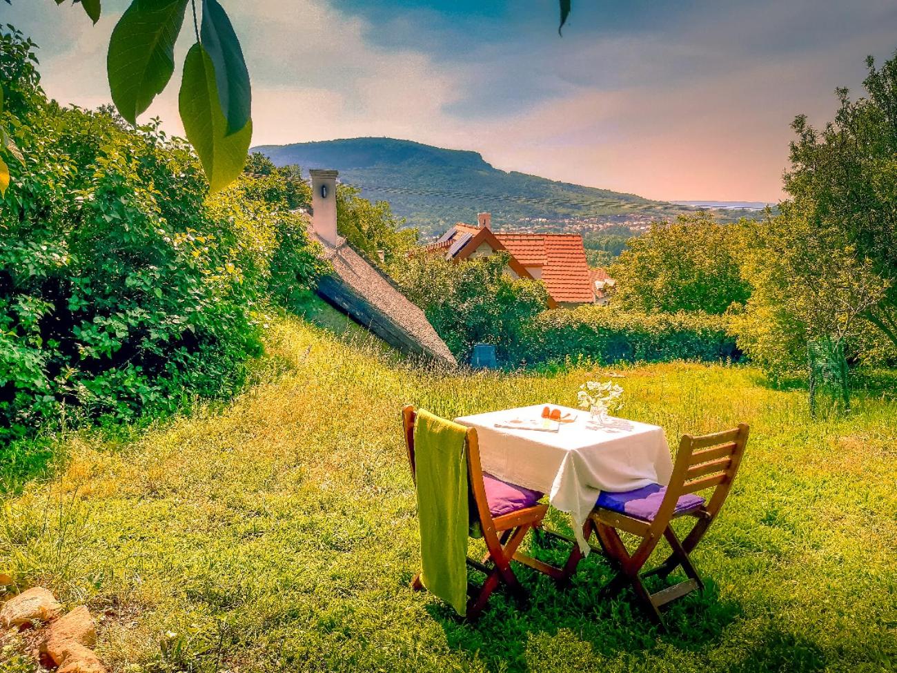 Wild Boar Cottage - Romantic getaway view 4