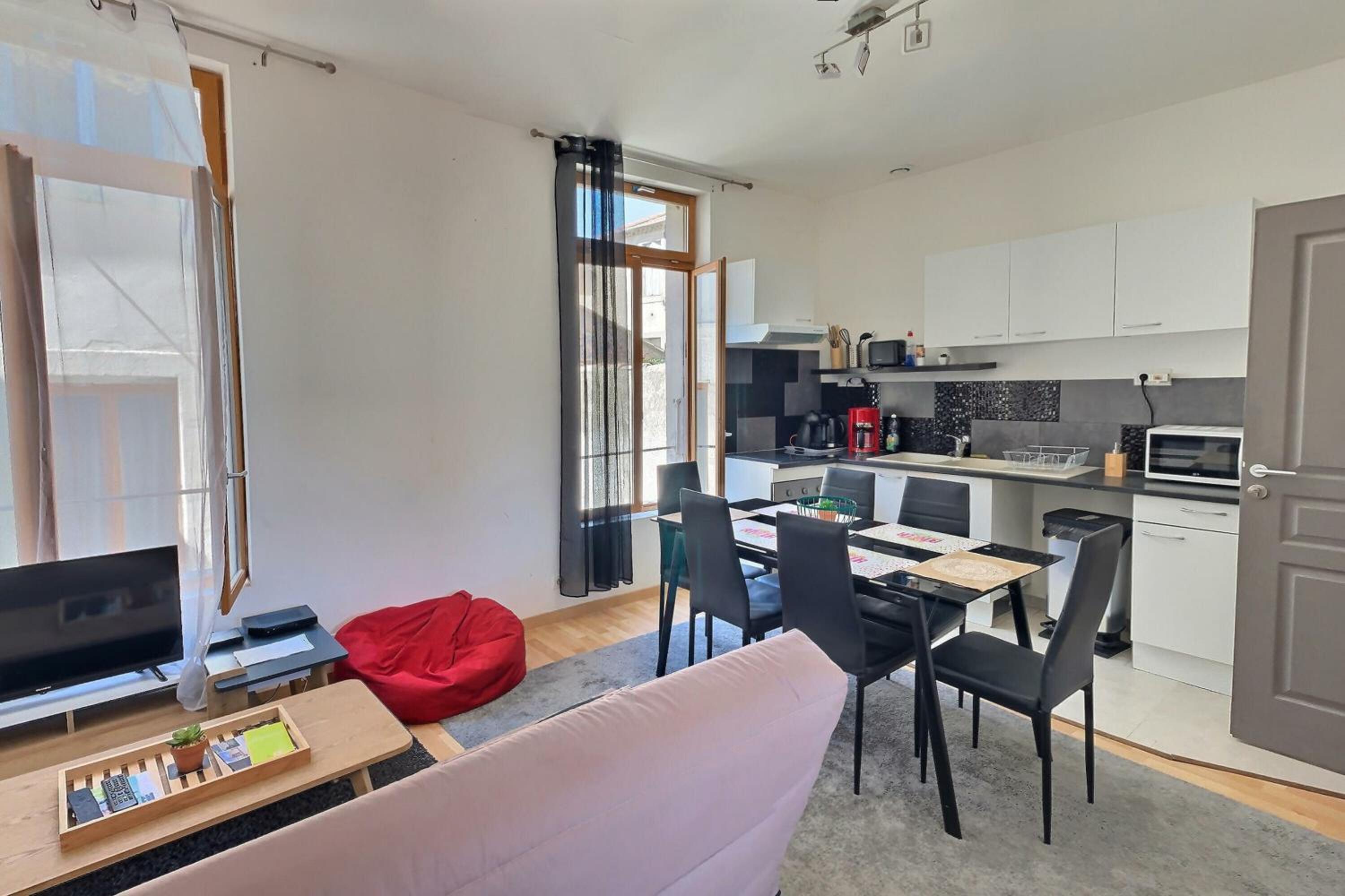 Des appartements au calme dans un immeuble historique view 3