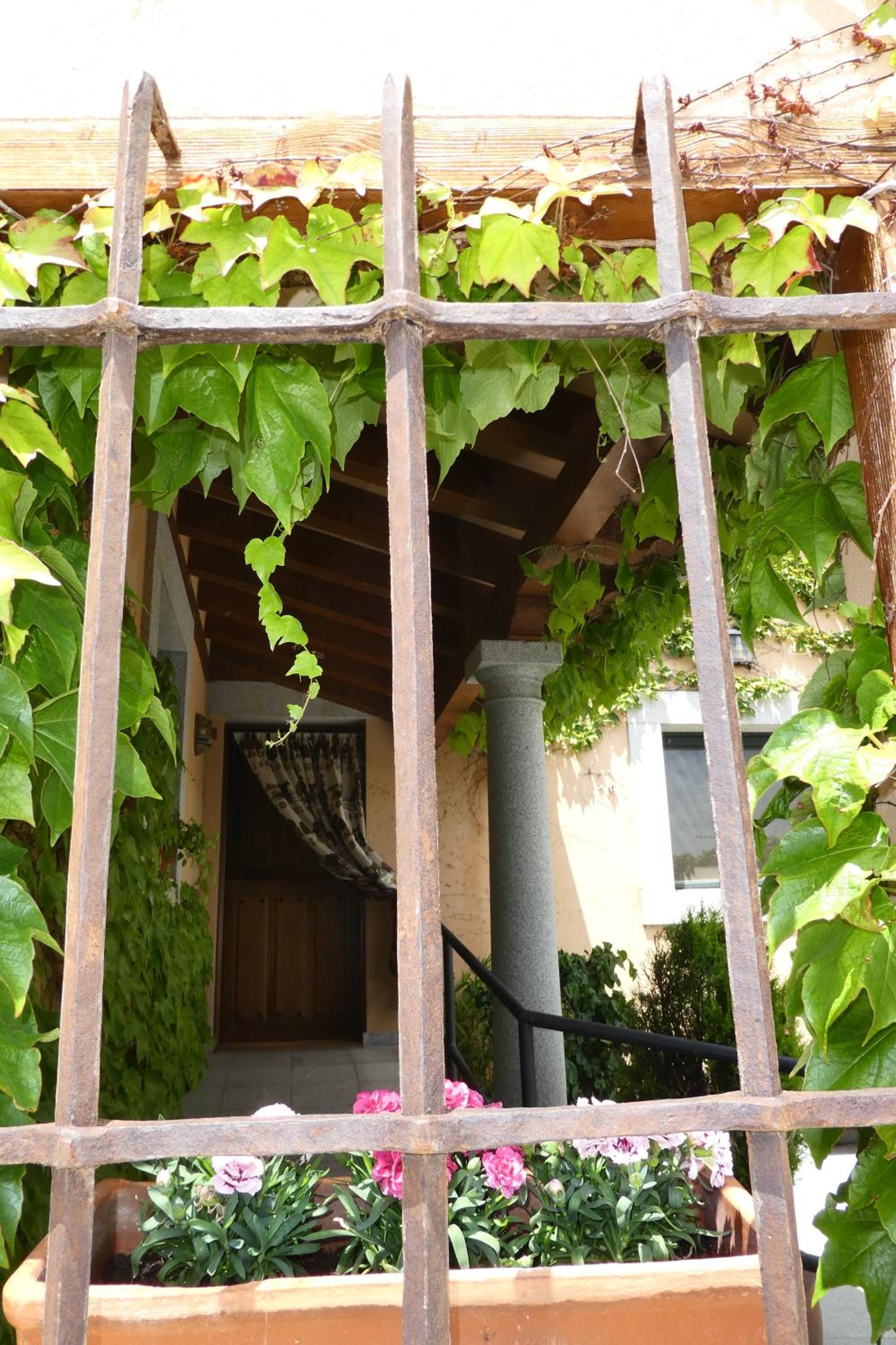 Casa del Portalón view 5