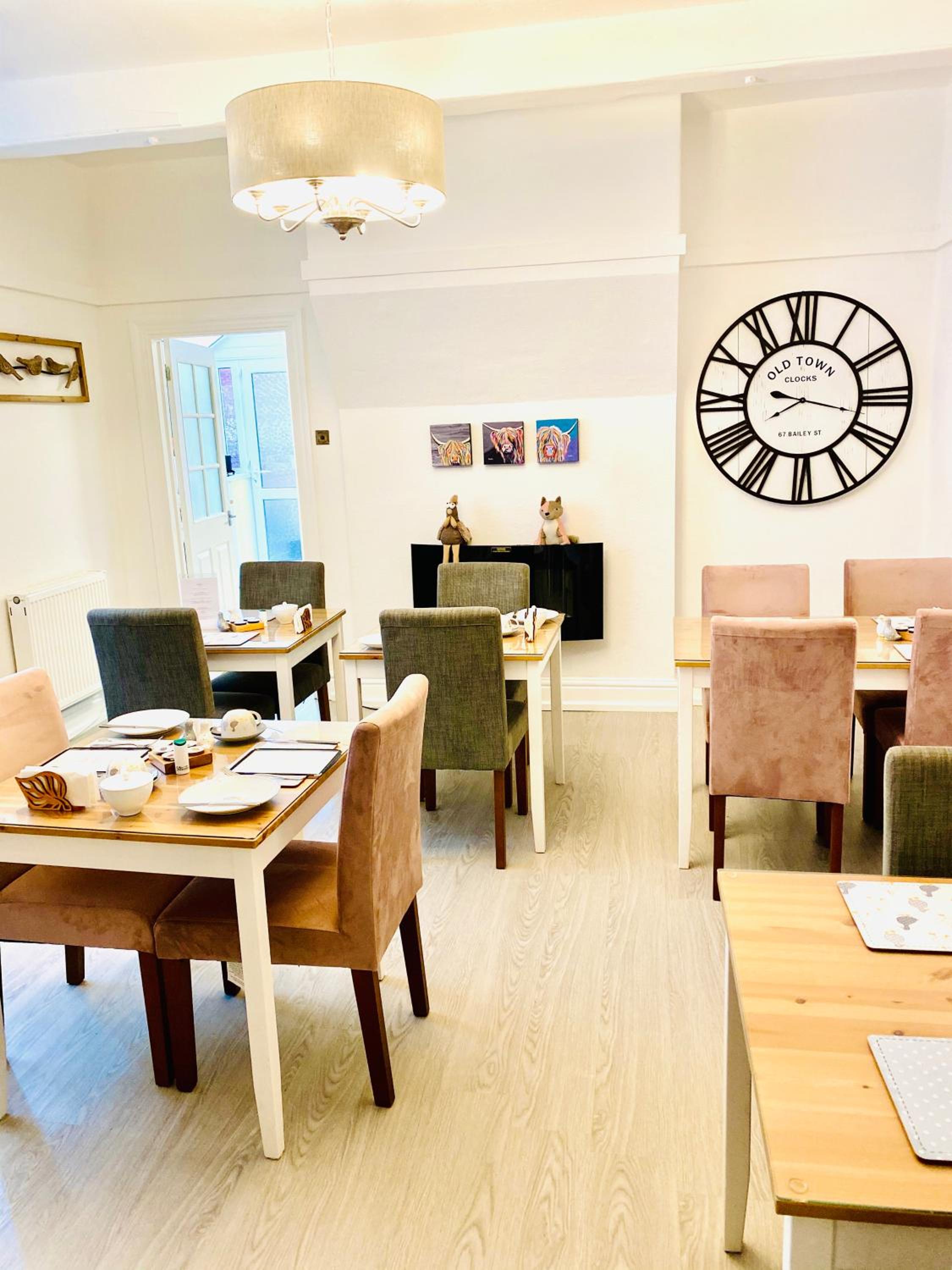 Avenue Guest House