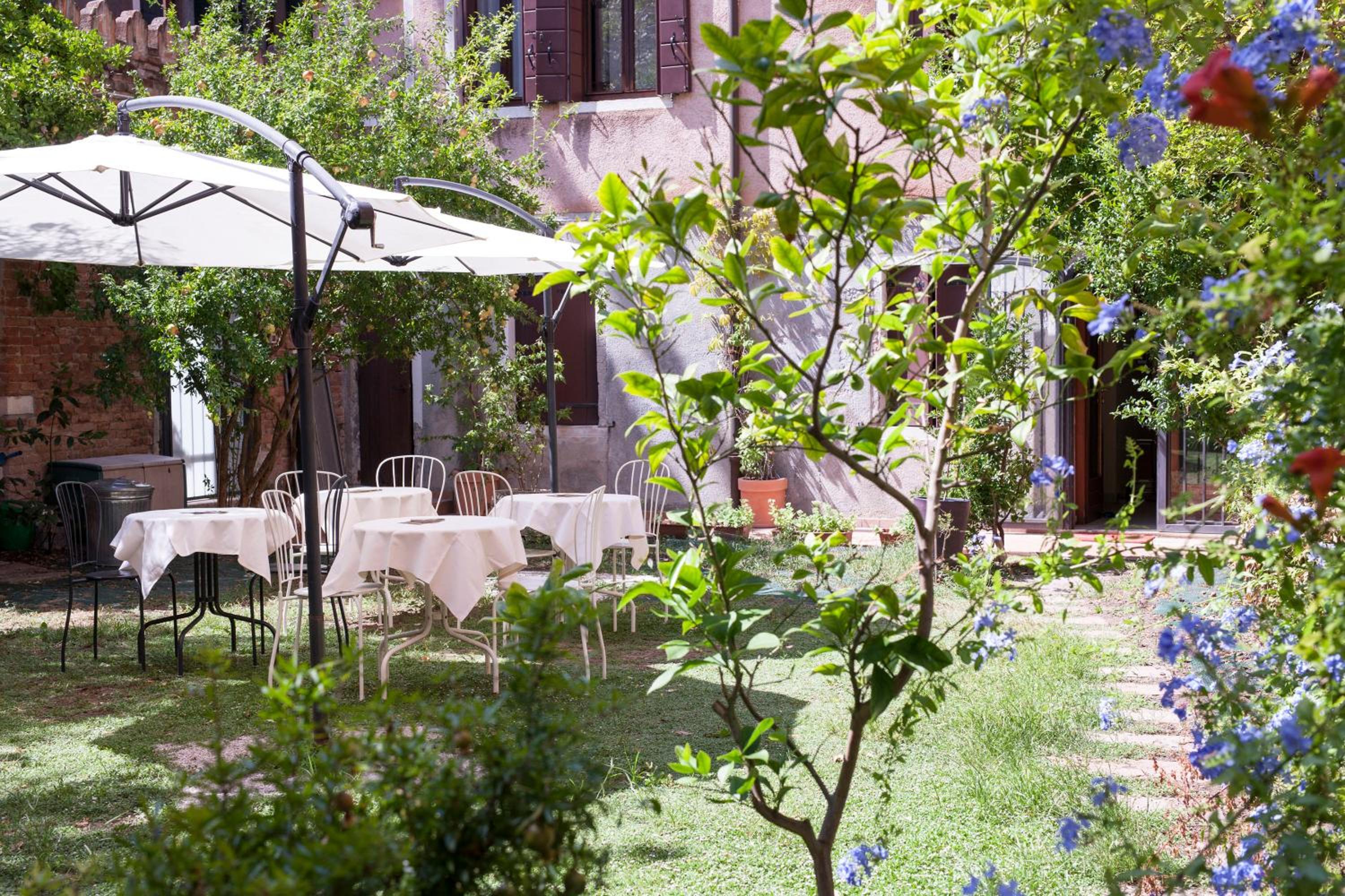 Casa Del Melograno