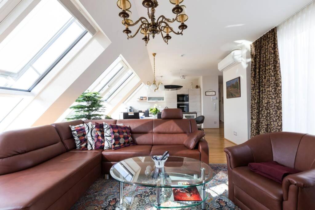 Großes Penthouse #12 mit Terrasse und Aussicht
