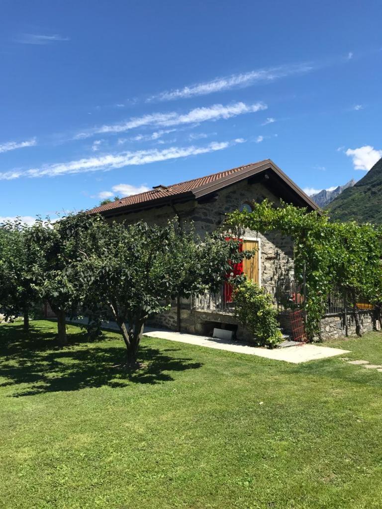 La casetta di Biancaneve Valtellina e lago di Como view 2