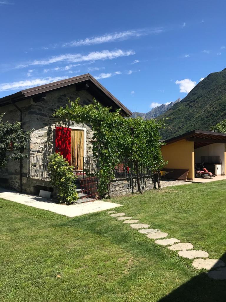 La casetta di Biancaneve Valtellina e lago di Como view 3